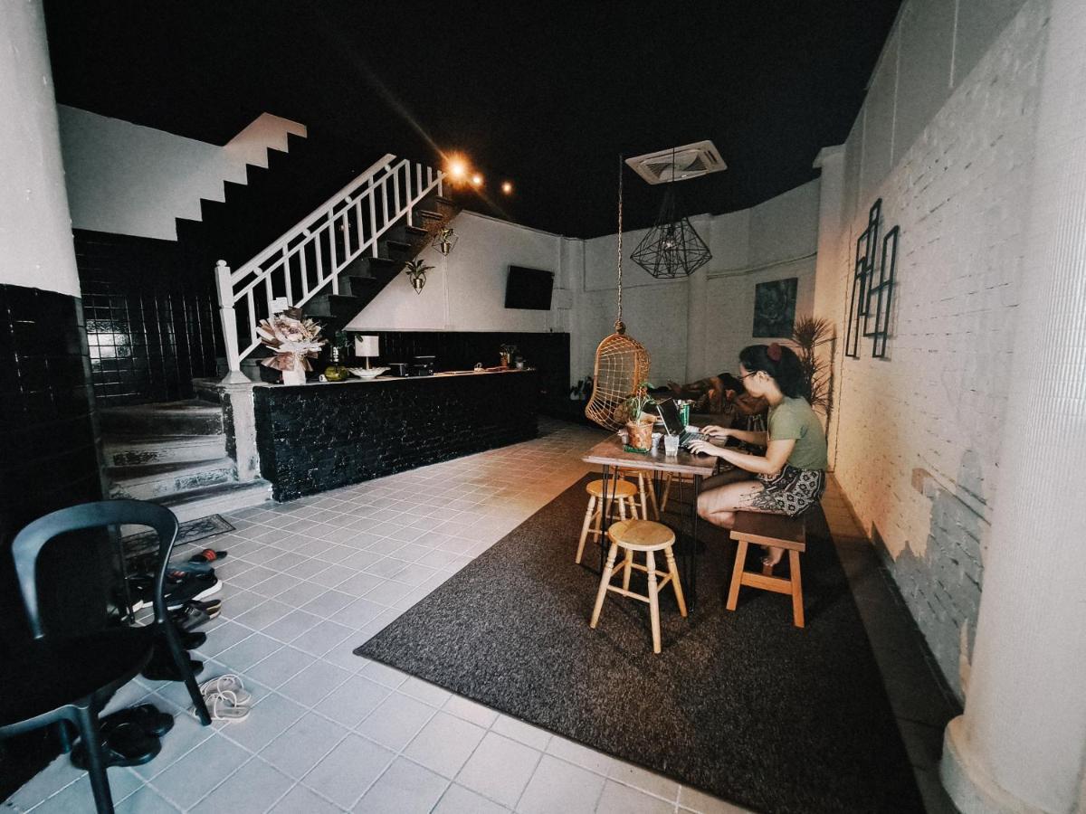 111 Hutton Lane Hostel Georgetown Luaran gambar